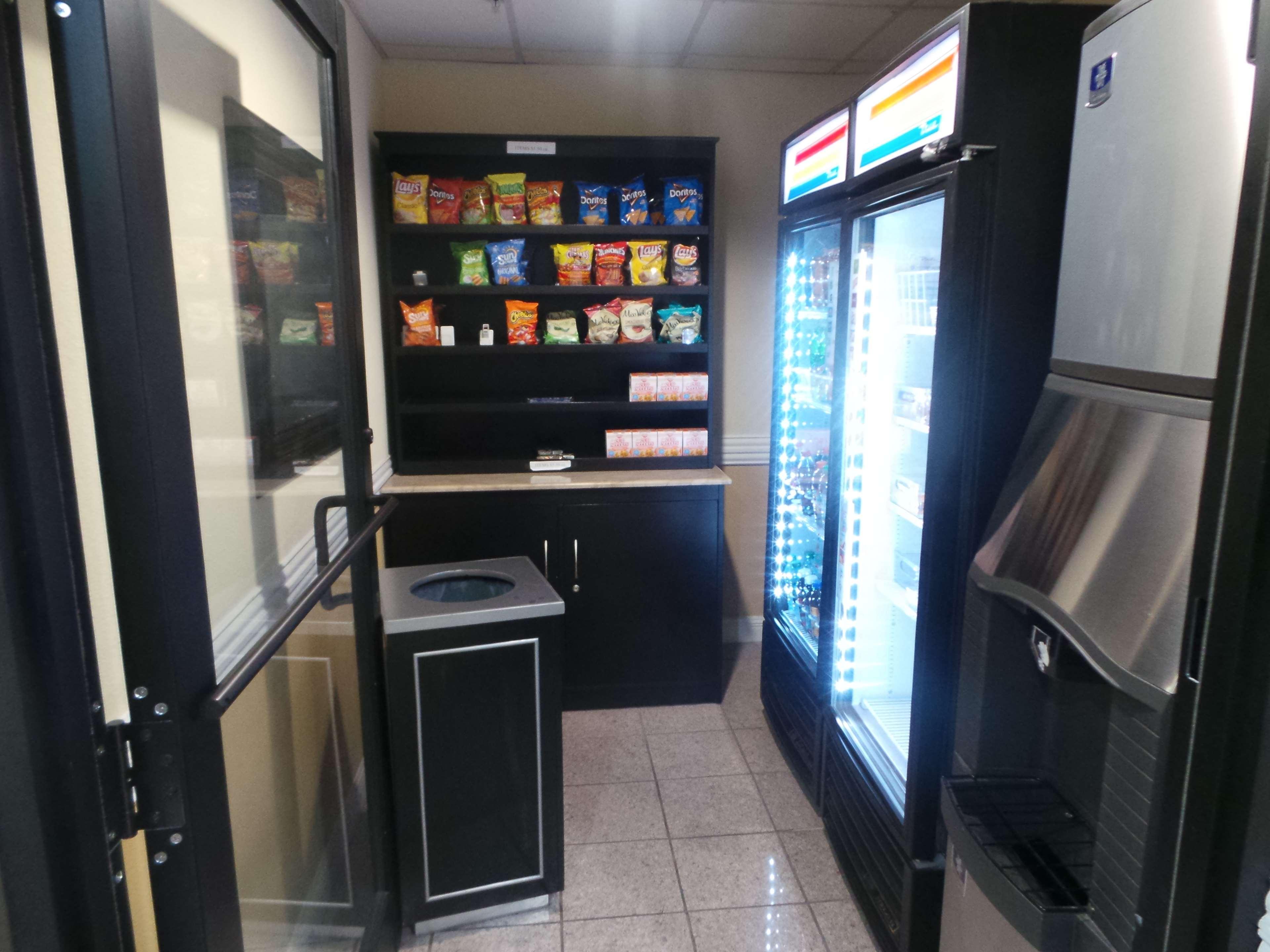 Surestay Plus Hotel By Best Western Alvin Facilități foto