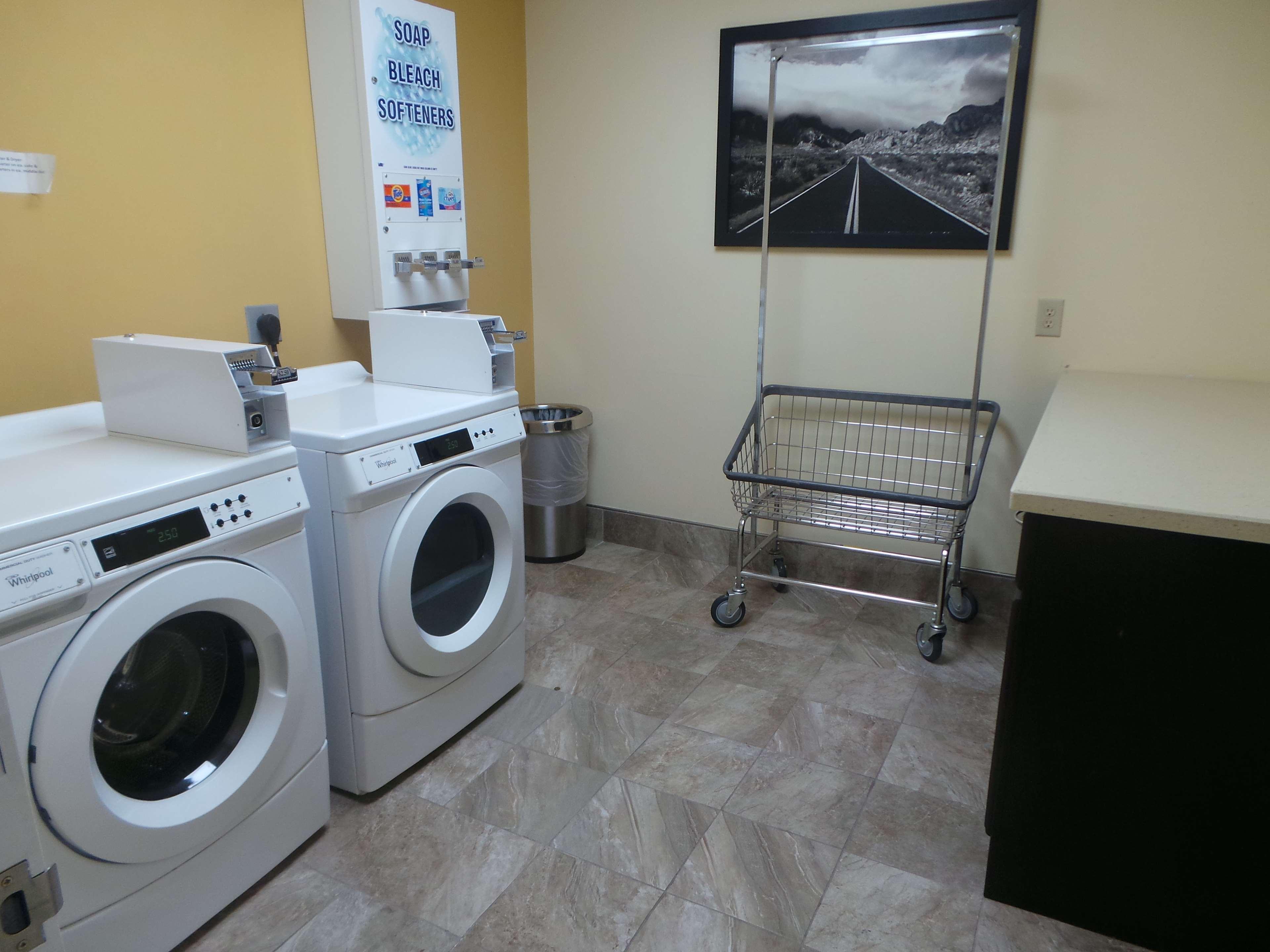 Surestay Plus Hotel By Best Western Alvin Facilități foto